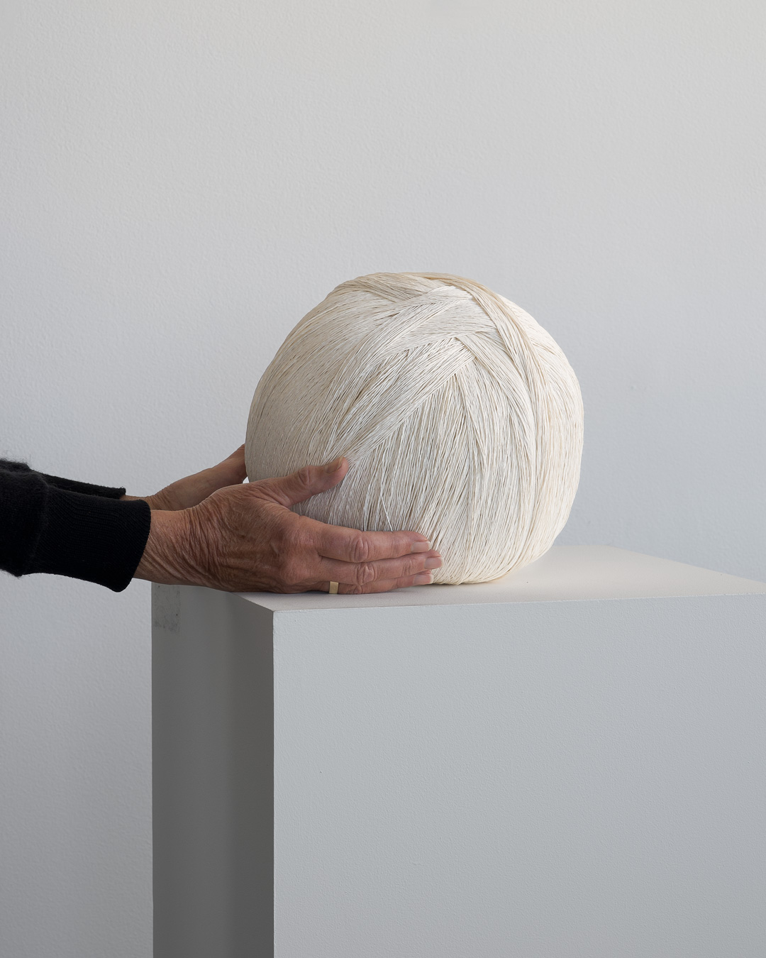 Suggesting what we carry, and what carries us, the orbs evoke interiority: identity, memories, perceptions.